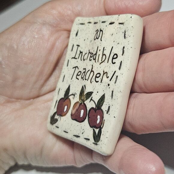 Heather Goldminc Blue Sky Clayworks "An Incredible Teacher” Teacher Pin Brooch - Picture 2 of 10